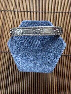 Hecho En Mexico Hinged Bangle Bracelet (Vintage)